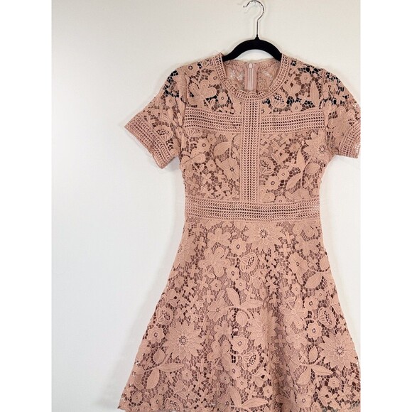 Chicwish Womens Dress Beige Floral Lace Mini Short Sleeve A Line Boho Small - Picture 5 of 11